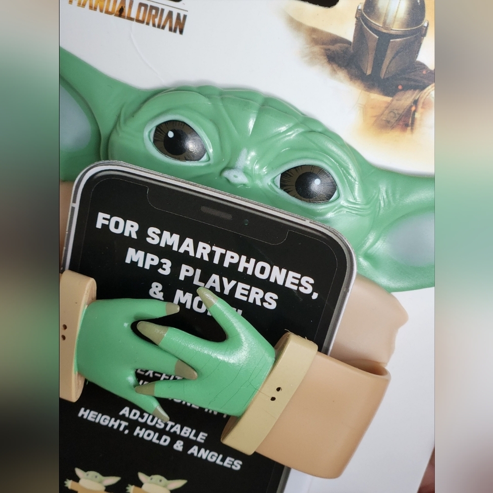🌟2/$20🌟NWT ❗️ STAR WARS the mandalorian baby Yoda flexi phone holder and stand